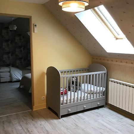 Des Roux Et Des Pious Suite De 35 A 60 M2 Et 3 Chambres Pour Groupe De 2 A 6 Personnes Civray-de-Touraine Exteriér fotografie
