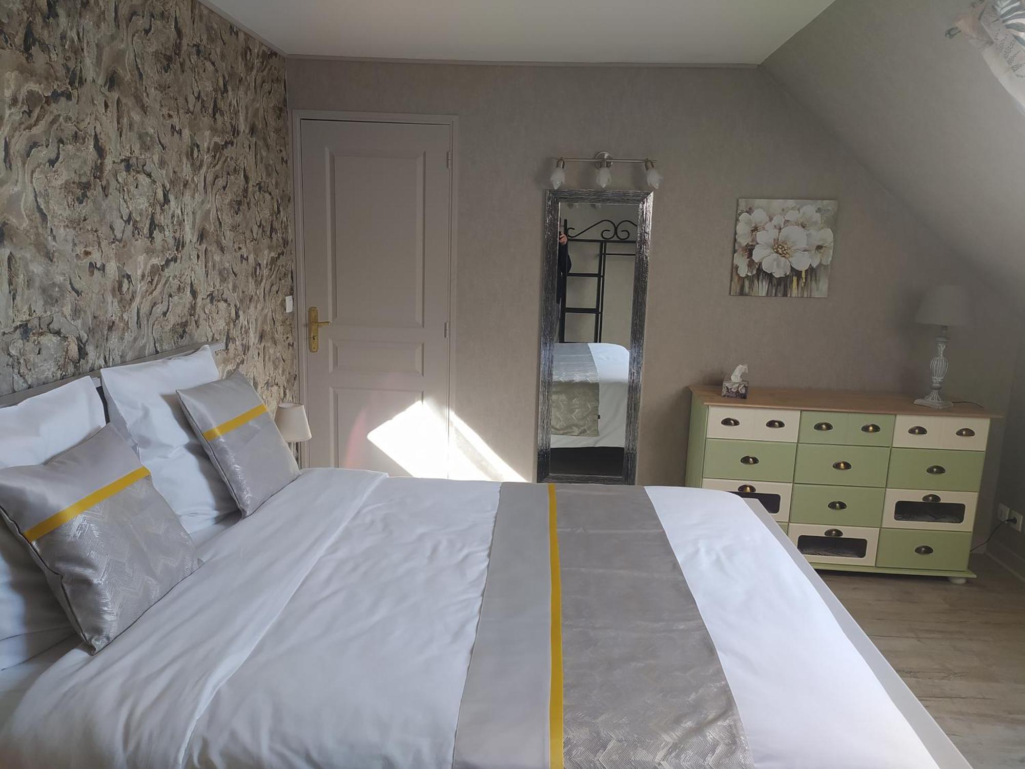 Des Roux Et Des Pious Suite De 35 A 60 M2 Et 3 Chambres Pour Groupe De 2 A 6 Personnes Civray-de-Touraine Exteriér fotografie