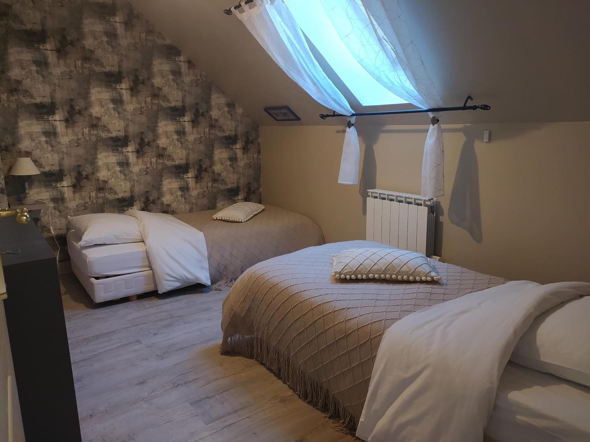 Des Roux Et Des Pious Suite De 35 A 60 M2 Et 3 Chambres Pour Groupe De 2 A 6 Personnes Civray-de-Touraine Exteriér fotografie