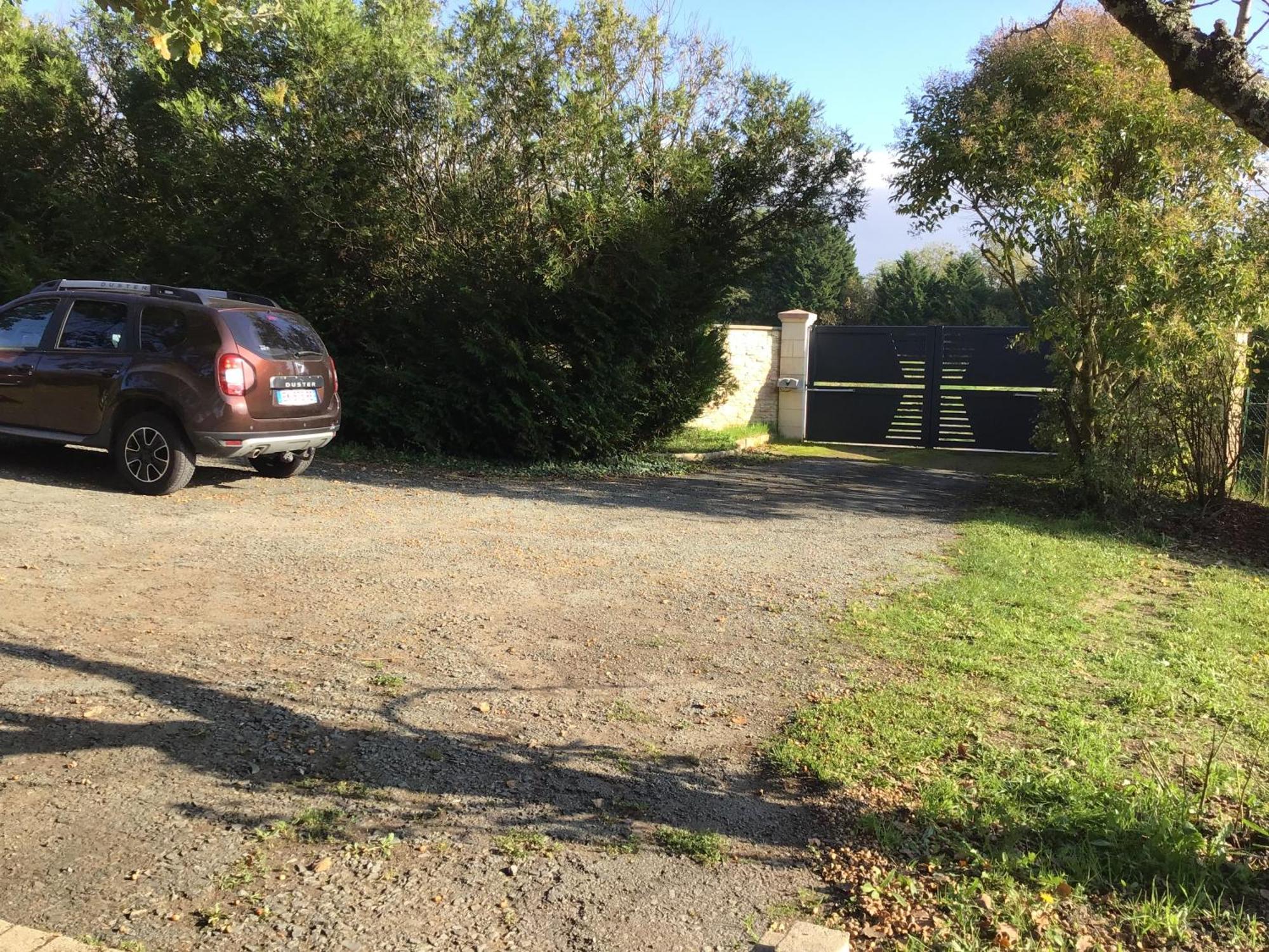 Des Roux Et Des Pious Suite De 35 A 60 M2 Et 3 Chambres Pour Groupe De 2 A 6 Personnes Civray-de-Touraine Exteriér fotografie
