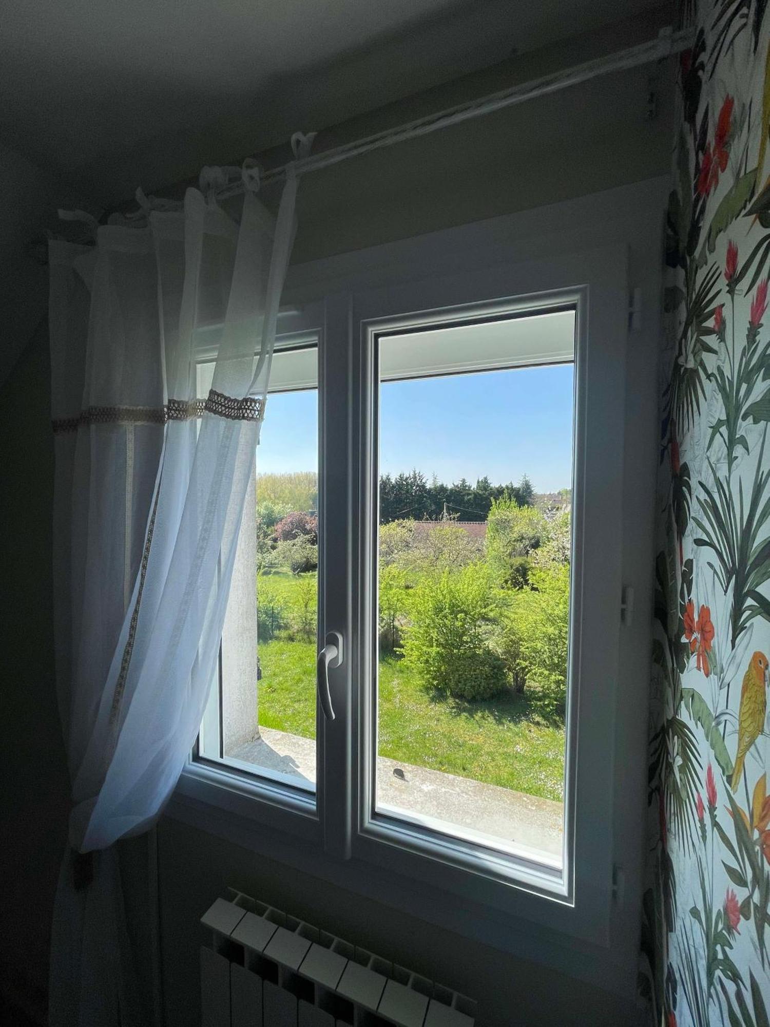 Des Roux Et Des Pious Suite De 35 A 60 M2 Et 3 Chambres Pour Groupe De 2 A 6 Personnes Civray-de-Touraine Exteriér fotografie